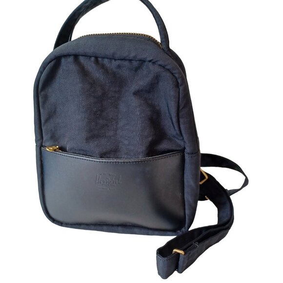 Herschel Backpack Classic Black Smaller Size‎ Zipper Pockets Adjustable Straps main image 12